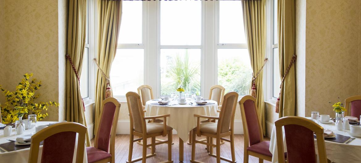 Dining Room at Beach Lawns Residential and Nursing Home