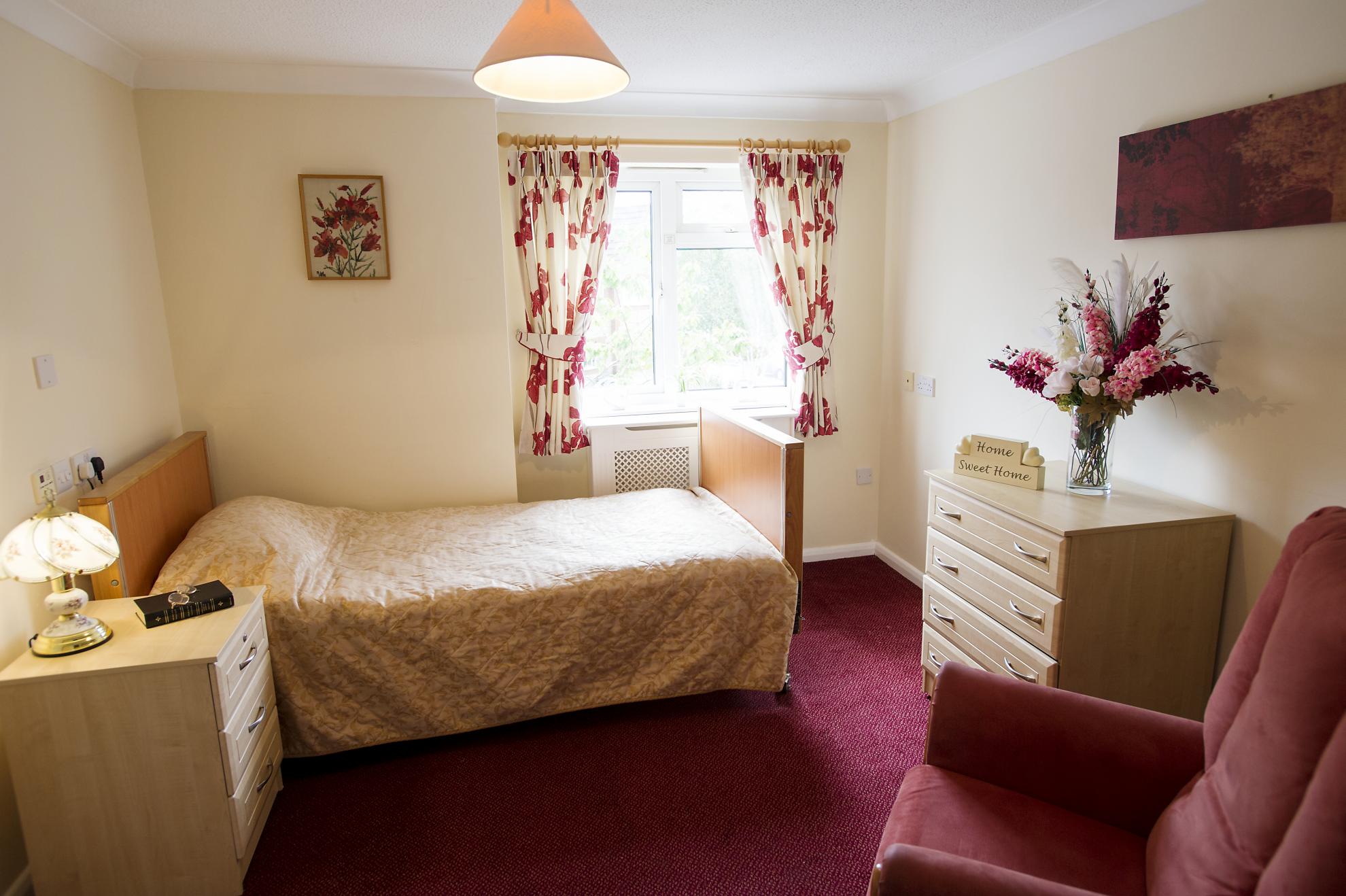 Dementia and Residential Care Home in Devon – Ivydene | Sanctuary Care