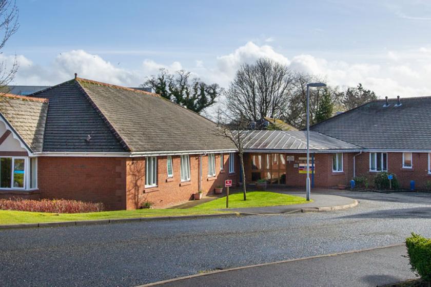 Allanbank Care Home front exterior.