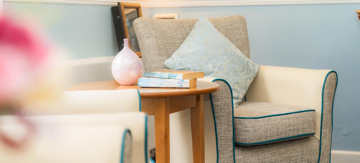 Living Area - Pengover