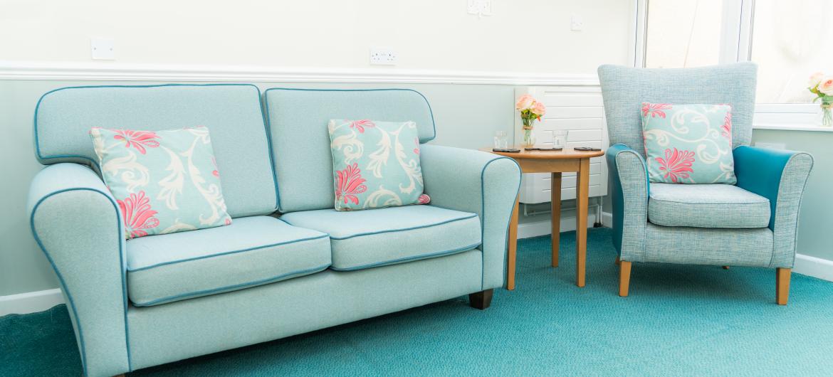 Living Area - Pengover