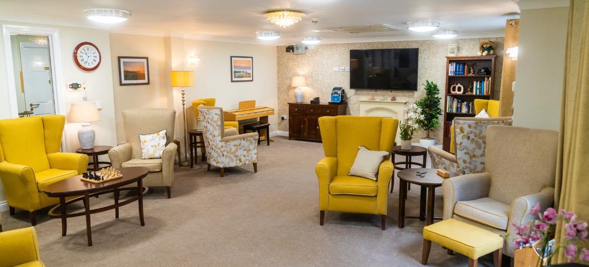A large inviting lounge