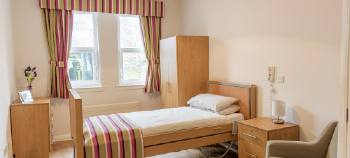 Pitcairn Lodge bedroom image