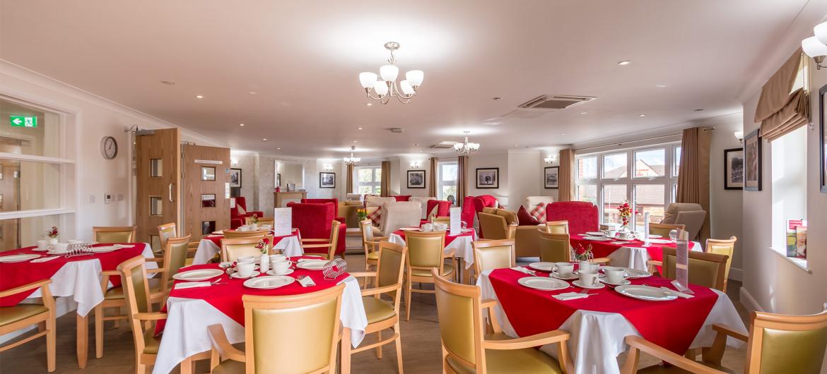 Ridgewood Court - Dining area