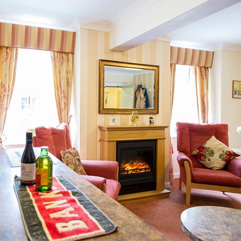 Bar and lounge at Ravenhurst